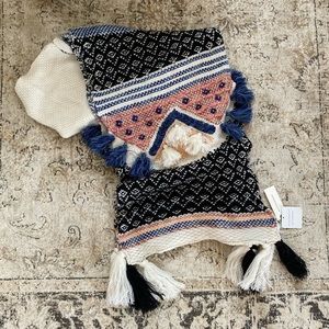 Hellohydrangea x Anthropologie tassel Scarf